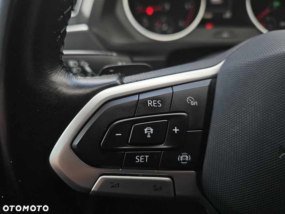 Volkswagen Tiguan - 21