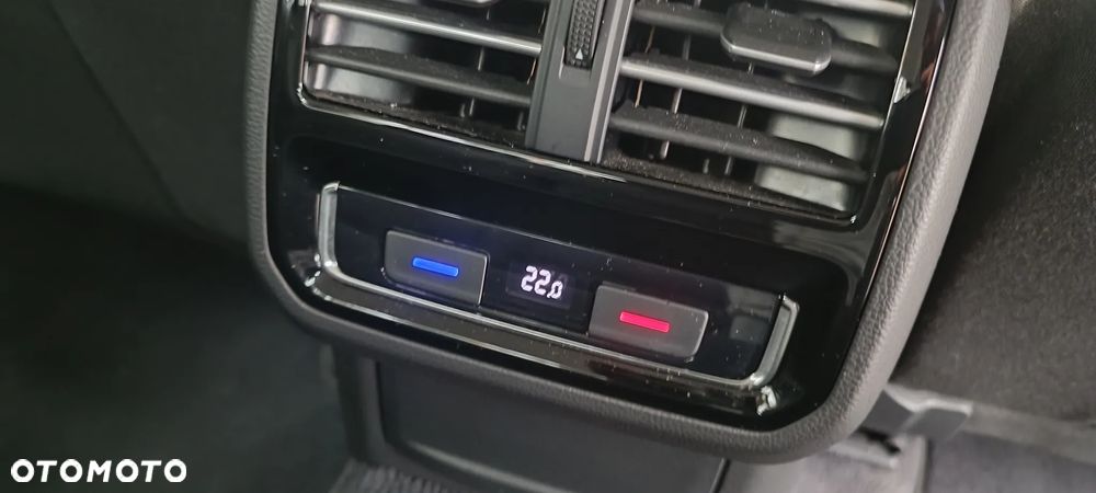 Volkswagen Passat - 15