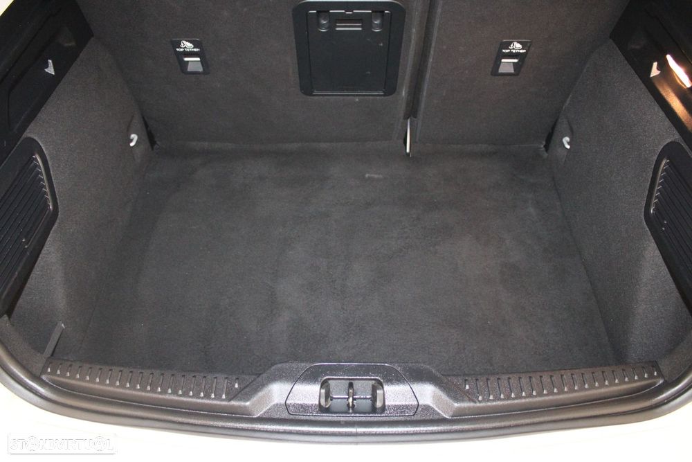 Ford Focus 1.0 EcoBoost MHEV Connected Design — fotografia 31