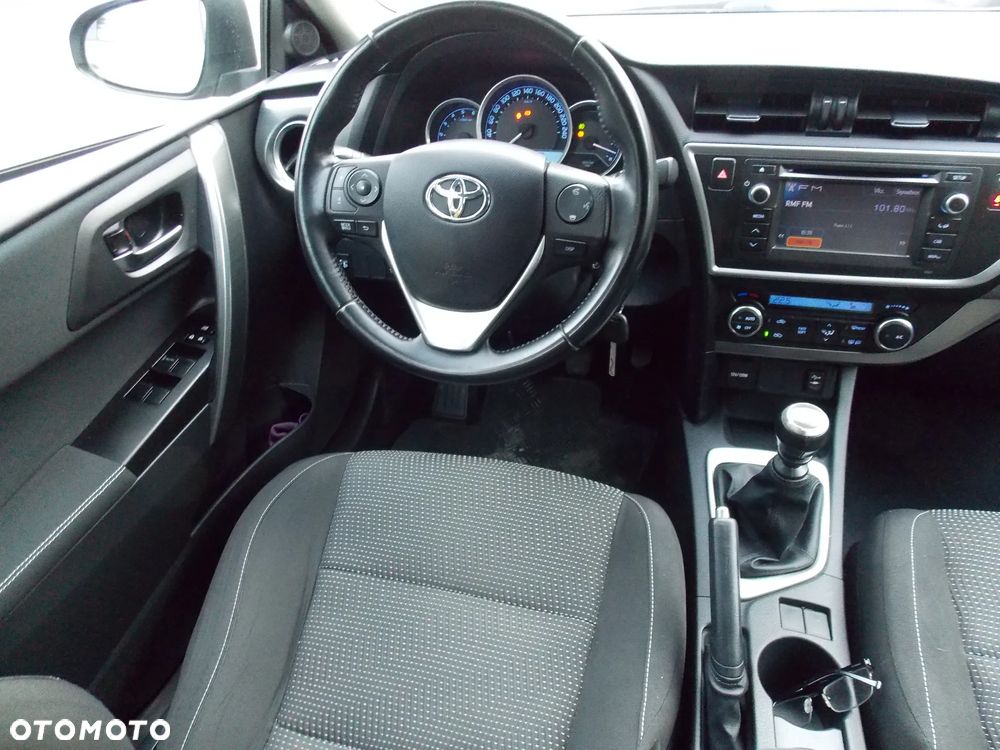 Toyota Auris 1.4 D-4D Edition - 26