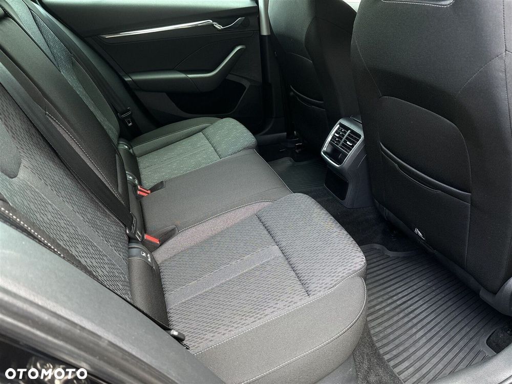 Skoda Octavia 2.0 TDI Style DSG - 10