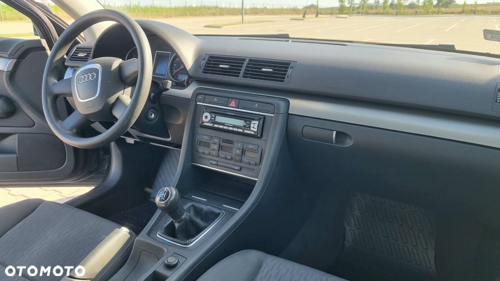 Audi A4 Avant - 10