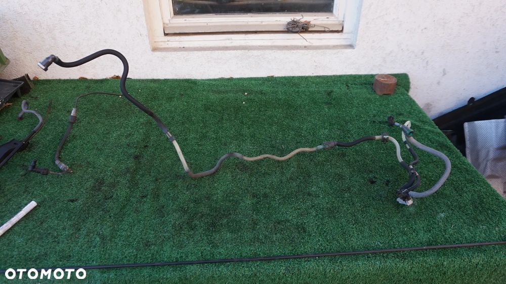 Renault Trafic II Opel Vivaro Nissan Primastar 2.0 DCI M9R przewod przewody paliwa