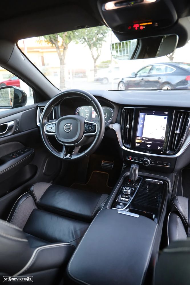 Volvo V60 2.0 T8 AWD TE R-Design - 18