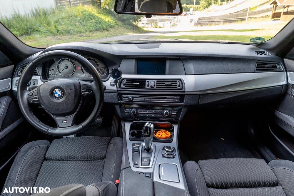 BMW Seria 5 520d Sport-Aut. - 11