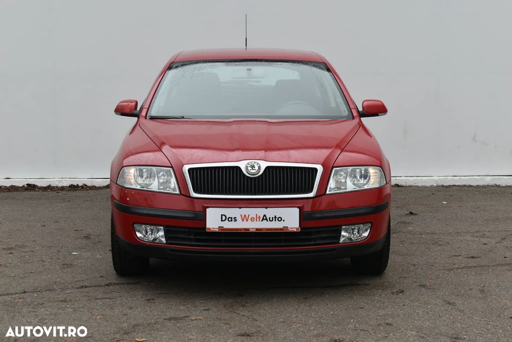 Skoda Octavia 1.6 Ambiente - 9