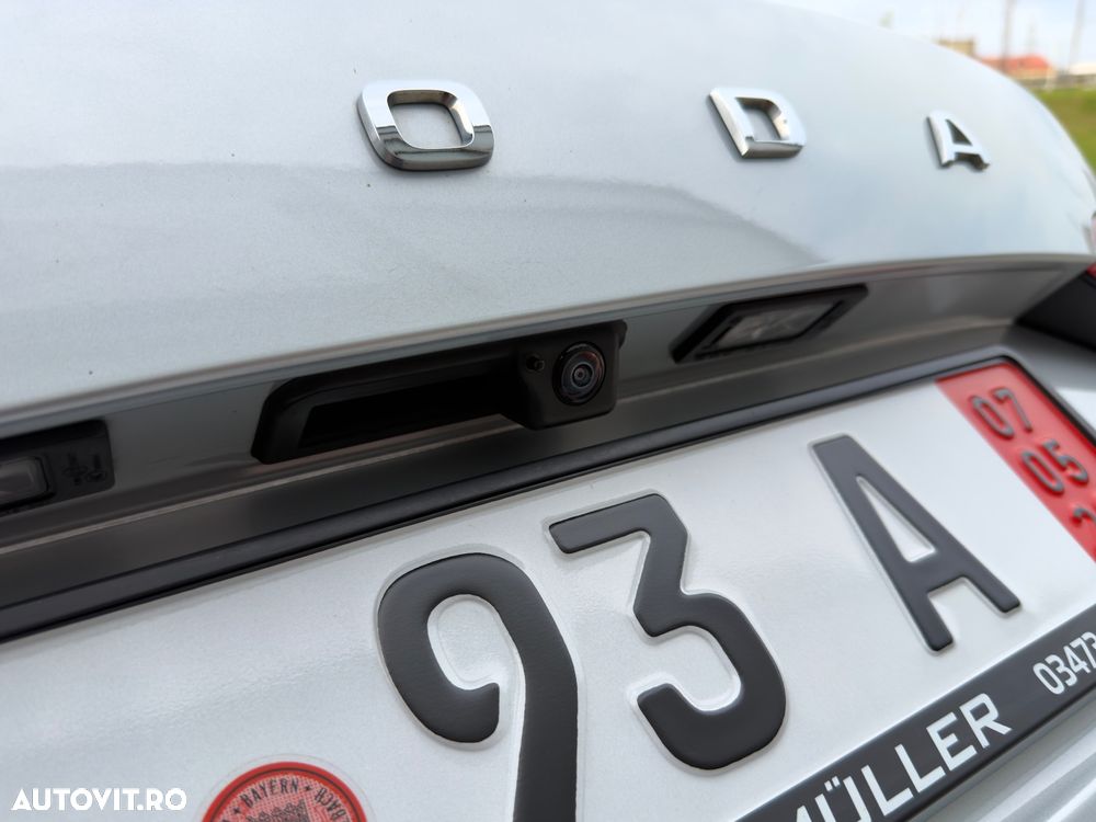 Skoda Octavia 2.0 TDI DSG Clever - 40