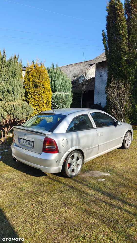 Opel Astra 1.8 Sport - 4