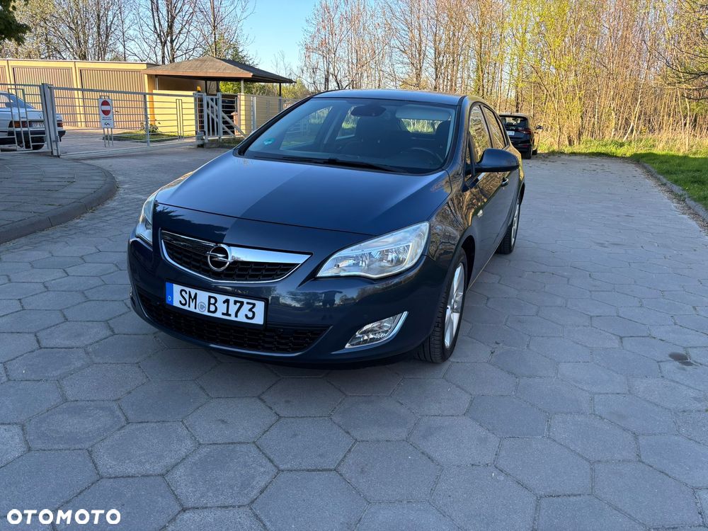 Opel Astra 1.6 Design Edition - 2
