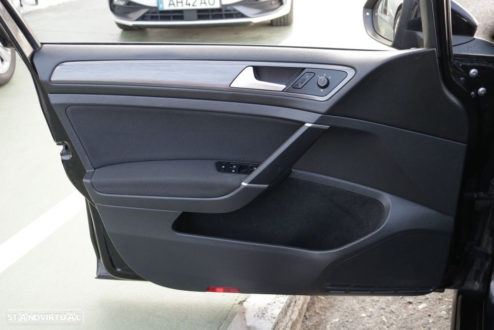 VW Golf Variant 1.6 TDi Confortline - 28