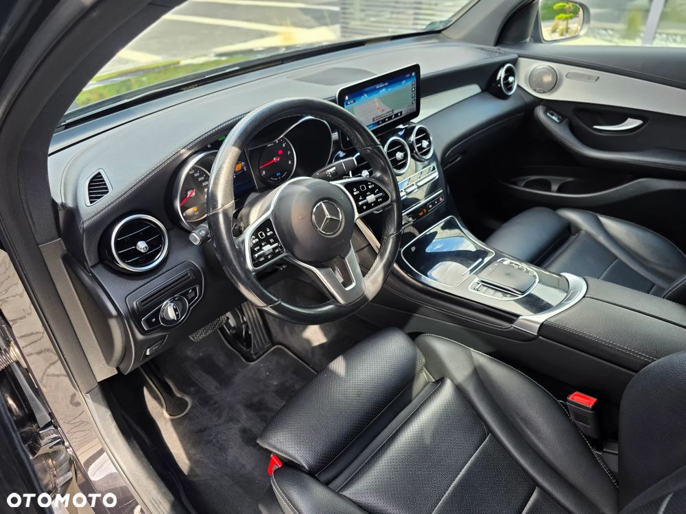 Mercedes-Benz GLC 200 4Matic 9G-TRONIC AMG Line - 16