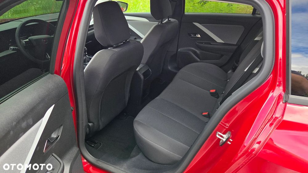 Opel Astra 1.2 Turbo Enjoy - 9