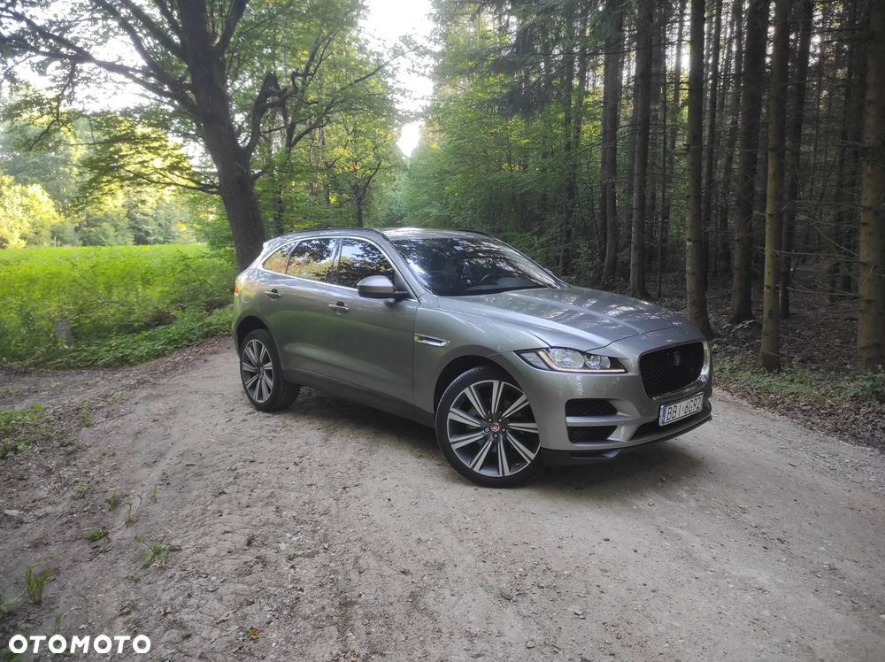 Jaguar F-Pace 30t AWD Prestige - 2