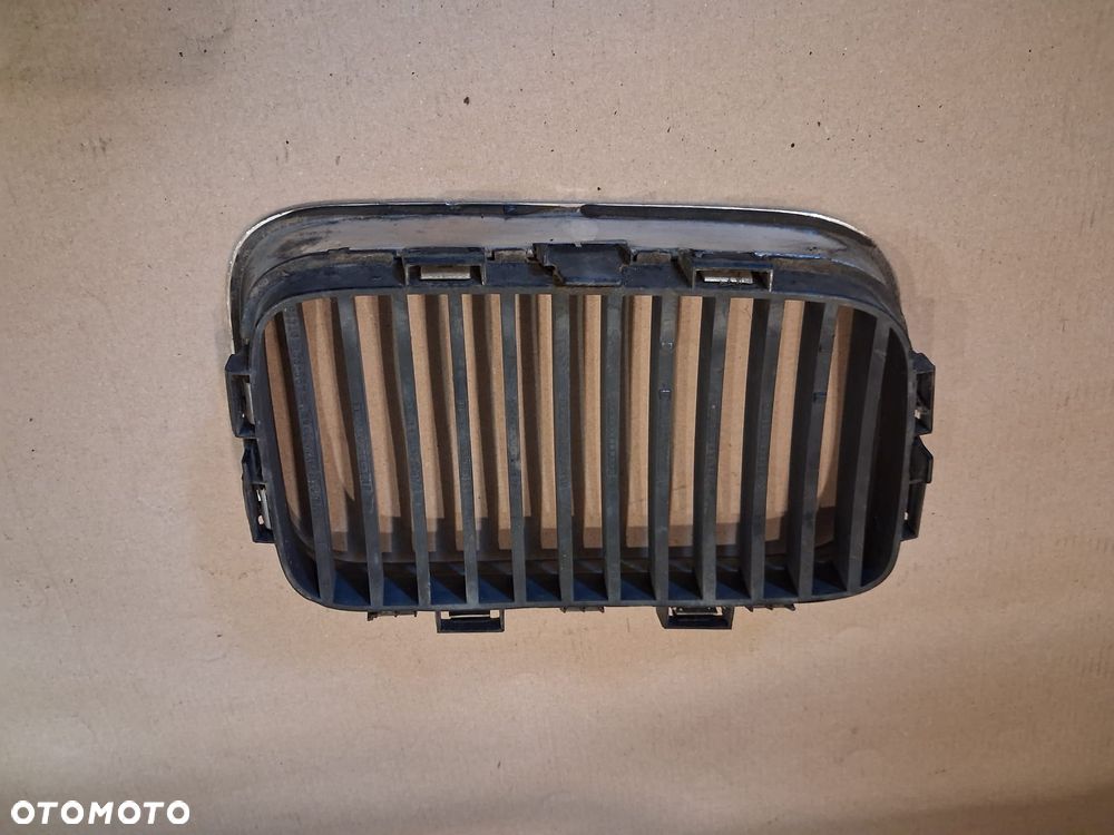 Atrapa grill BMW E36 seria 3  5113-8122 prawa lewa - 6
