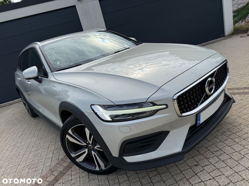 Volvo V60 Cross Country D4 AWD Geartronic Pro - 9