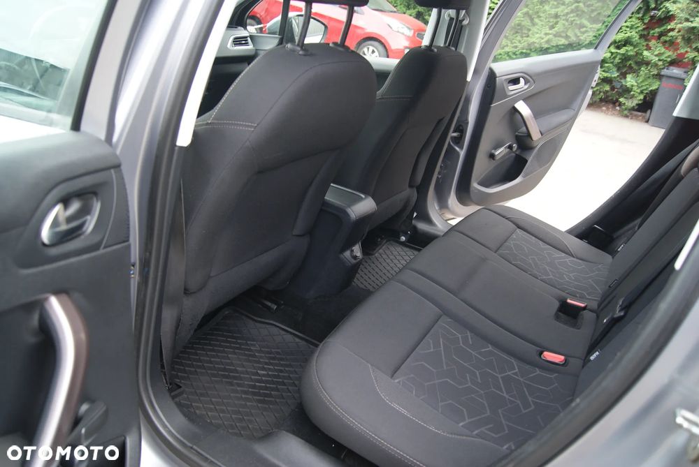 Peugeot 2008 1.2 Pure Tech Style - 15