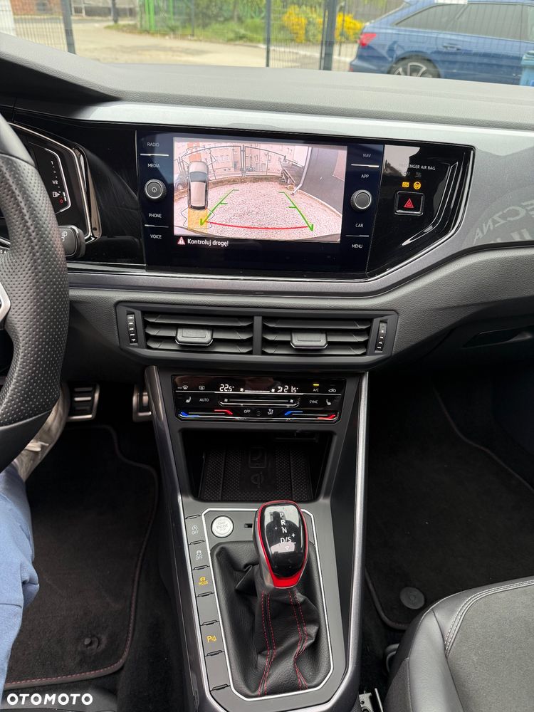 Volkswagen Polo 2.0 TSI DSG GTI - 25