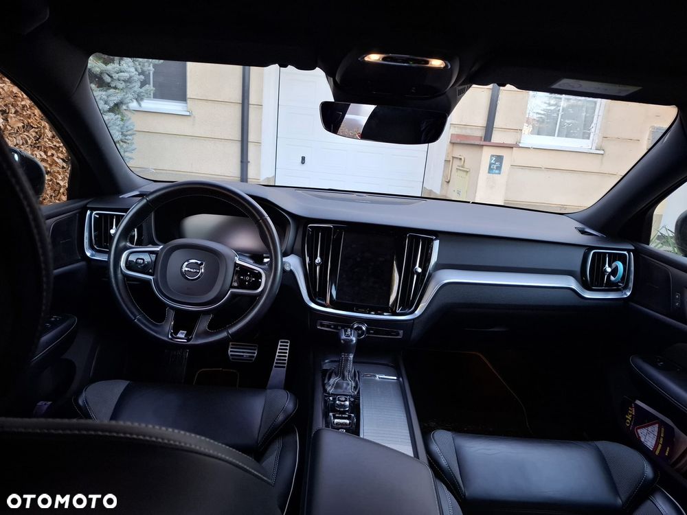 Volvo V60 D3 R-Design - 21