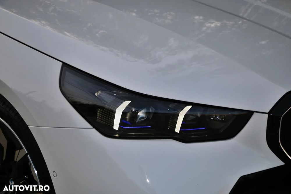 BMW Seria 5 520i AT MHEV - 18