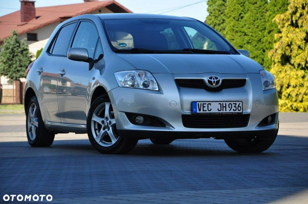 Toyota Auris - 11