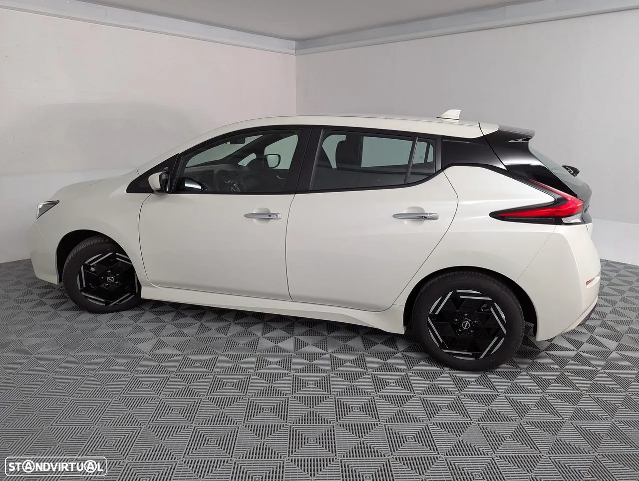 Nissan Leaf N-Connecta - 11