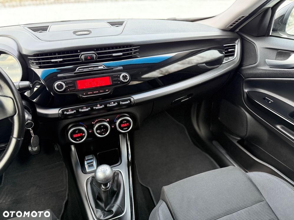 Alfa Romeo Giulietta 1.4 TB Distinctive - 18