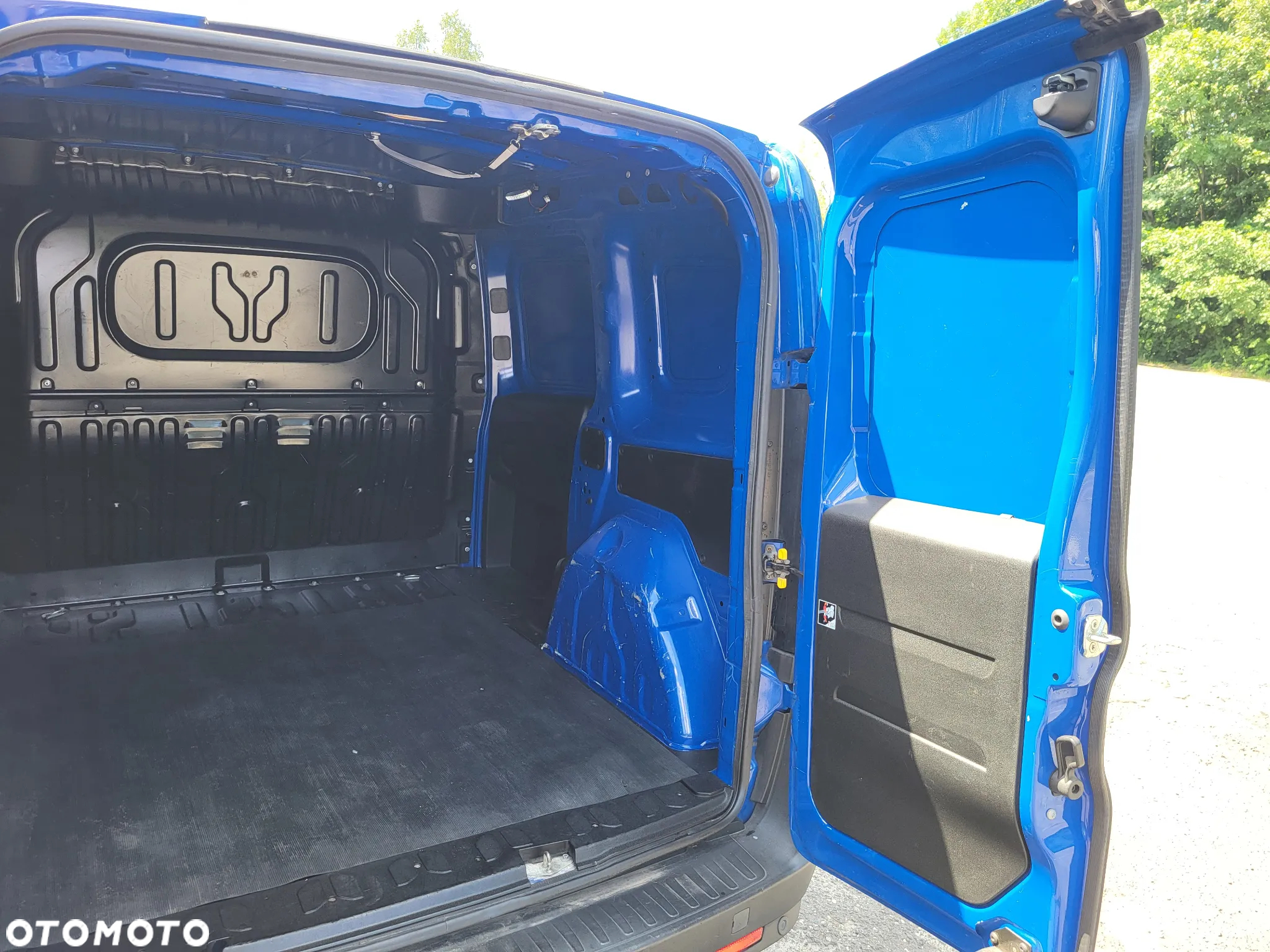 Opel COMBO VAN - 11