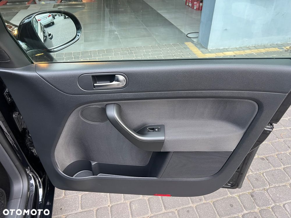 Volkswagen Golf Plus - 31