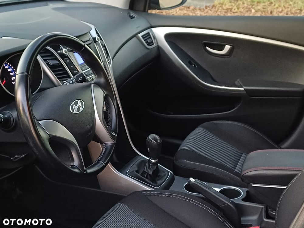 Hyundai i30 1.6 Style - 12