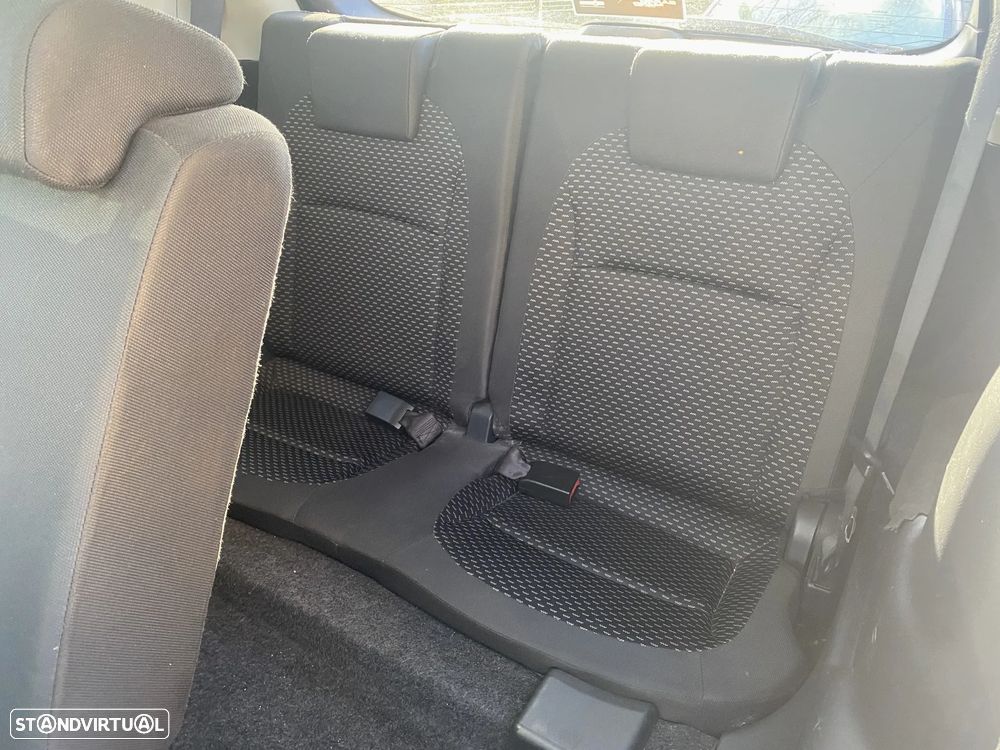 Nissan Qashqai +2 1.5 dCi Acenta - 18