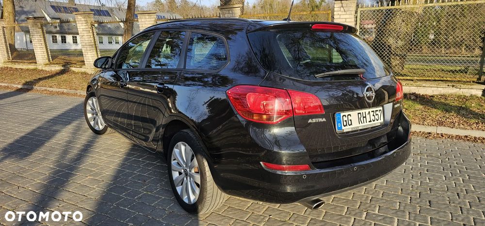 Opel Astra 1.4 Turbo 150 Jahre - 33