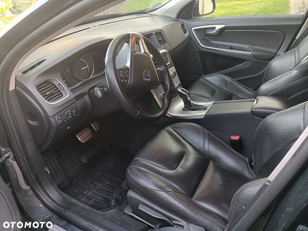 Volvo V60 D4 Geartronic Momentum Pro - 10