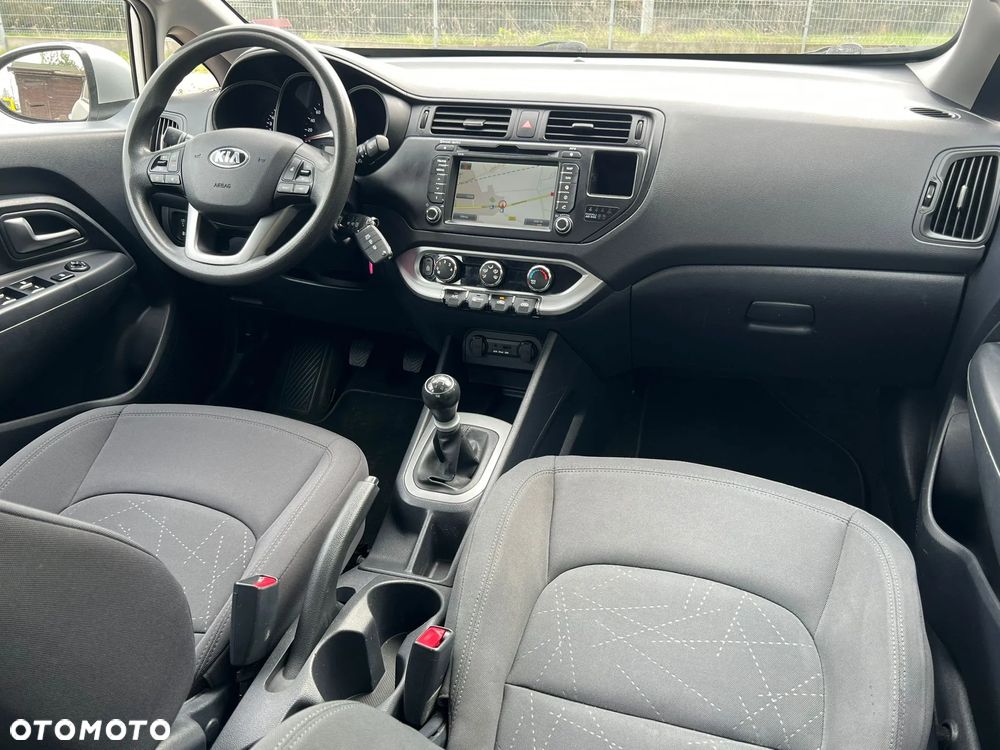 Kia Rio 1.2 Dream Team Edition - 4