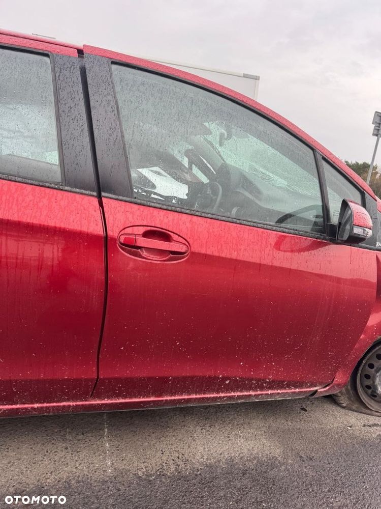 Toyota Yaris 99kw benzyna 2011 r. Cała ca części - 3
