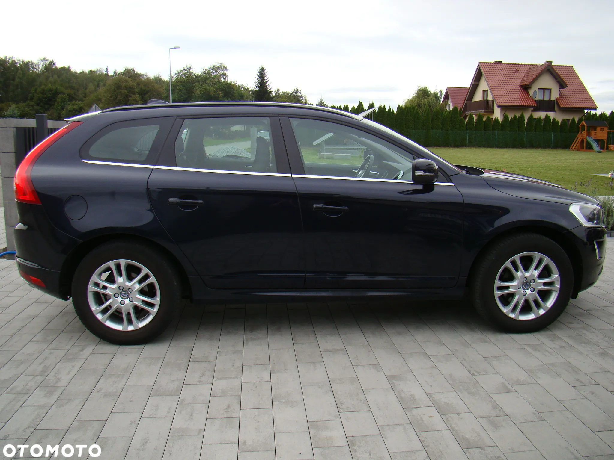Volvo XC 60 D4 Momentum Pro - 13