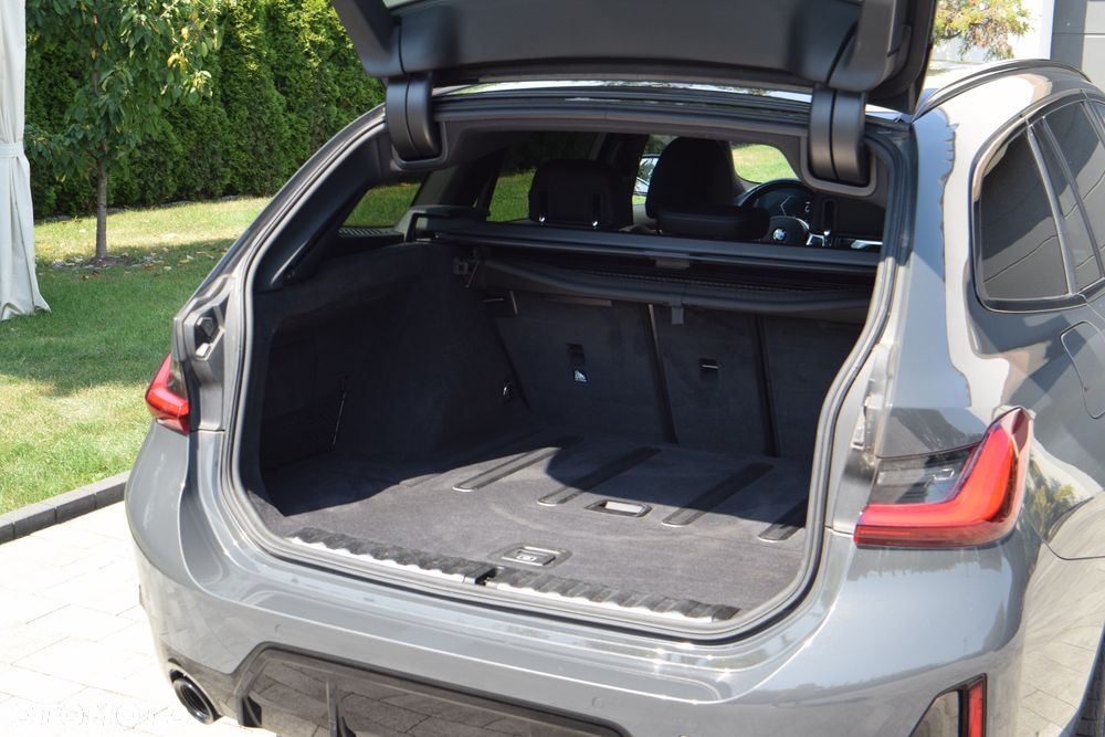 BMW Seria 3 320d xDrive M Sport sport - 36