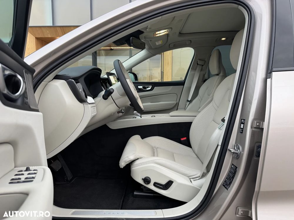 Volvo XC 60 T6 AWD Plus Dark - 5
