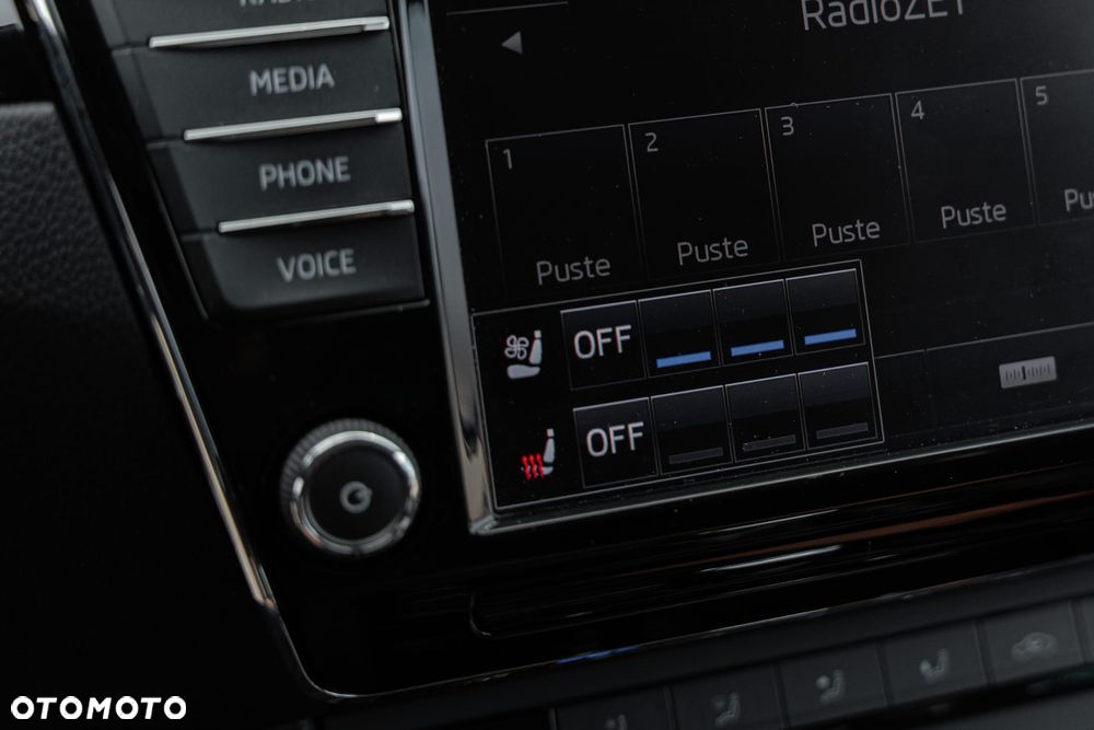 Skoda Superb 2.0 TDI L&K DSG - 21