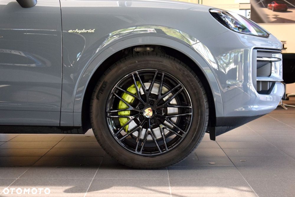 Porsche Cayenne - 26
