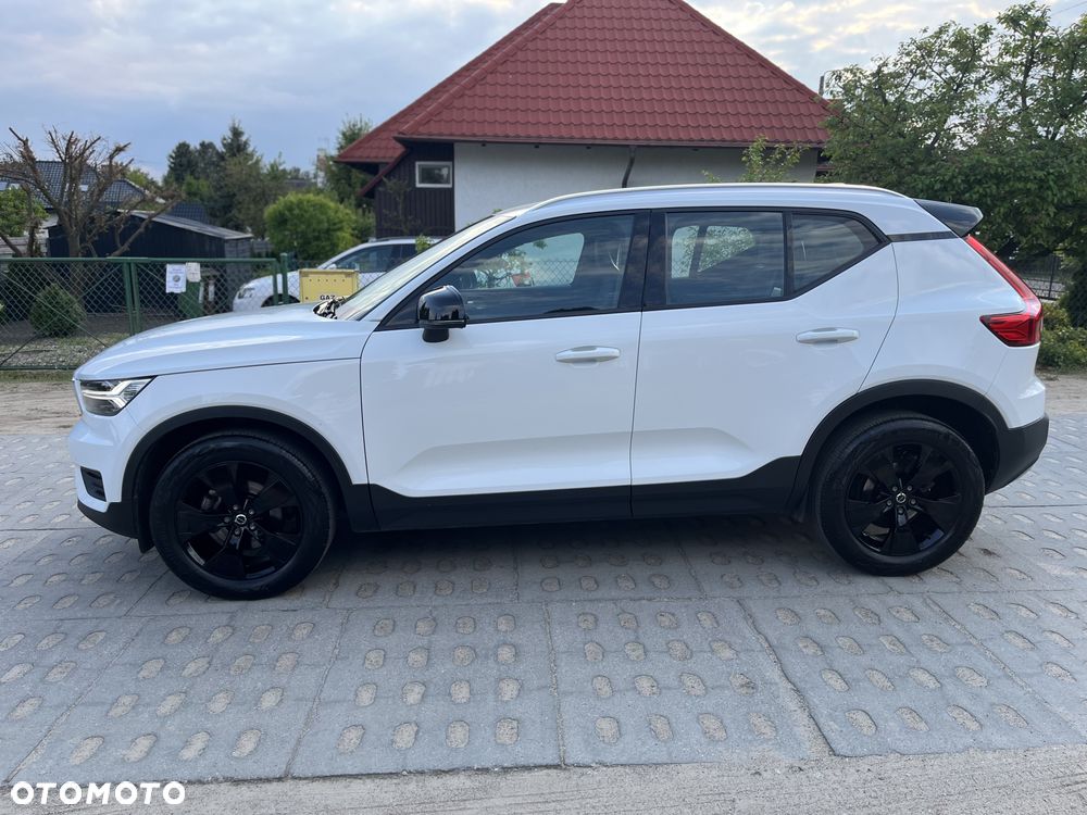 Volvo XC 40 T3 Momentum Pro - 27