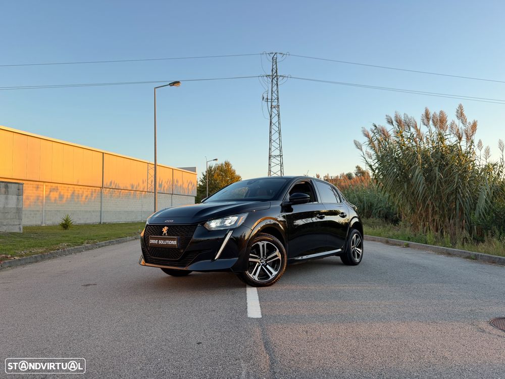 Peugeot E-208