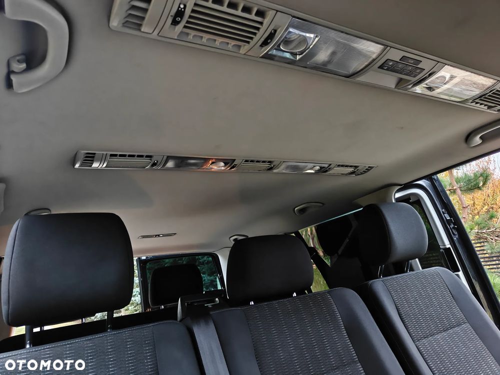 Volkswagen Caravelle 2.0 TDI L2 Highline 4Motion - 18