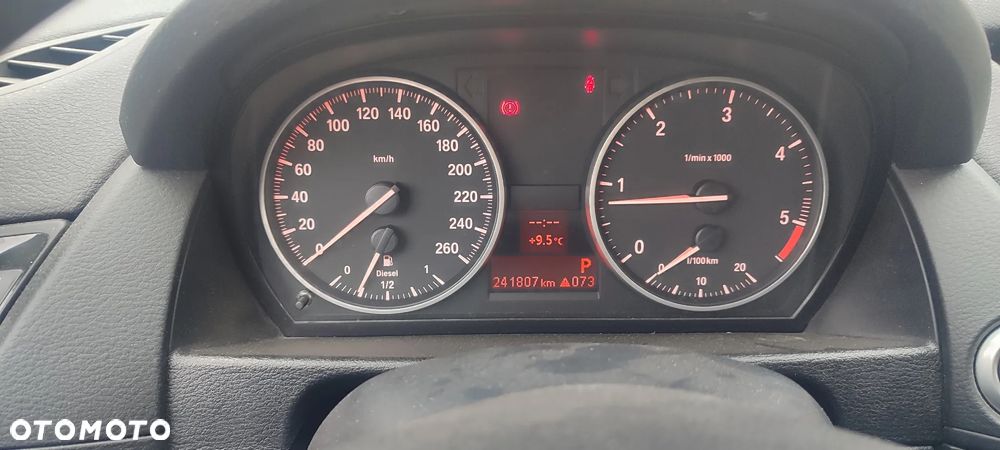 BMW X1 xDrive20d - 10