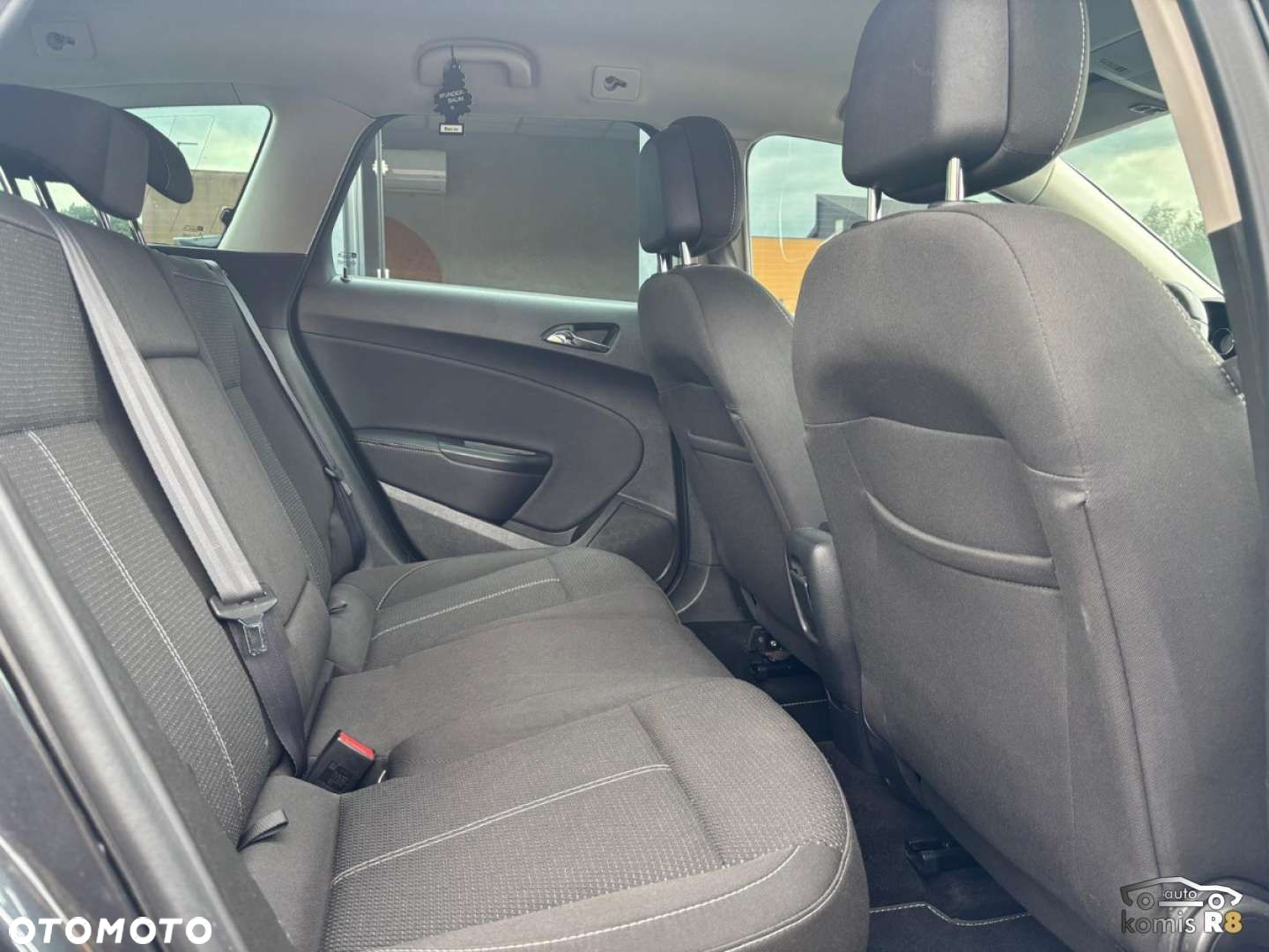 Opel Astra - 16