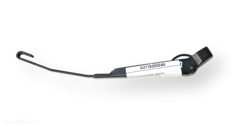 MERCEDES E-KLASA W211 Ramie wycieraczki tyl OE - 1