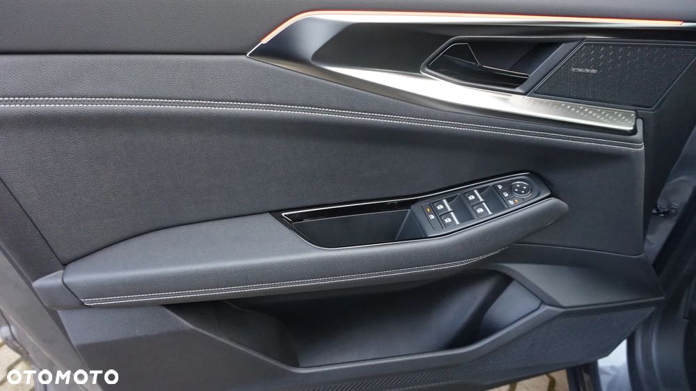 Renault Austral 1.2 E-Tech Full Hybrid 200 Iconic MMT - 8