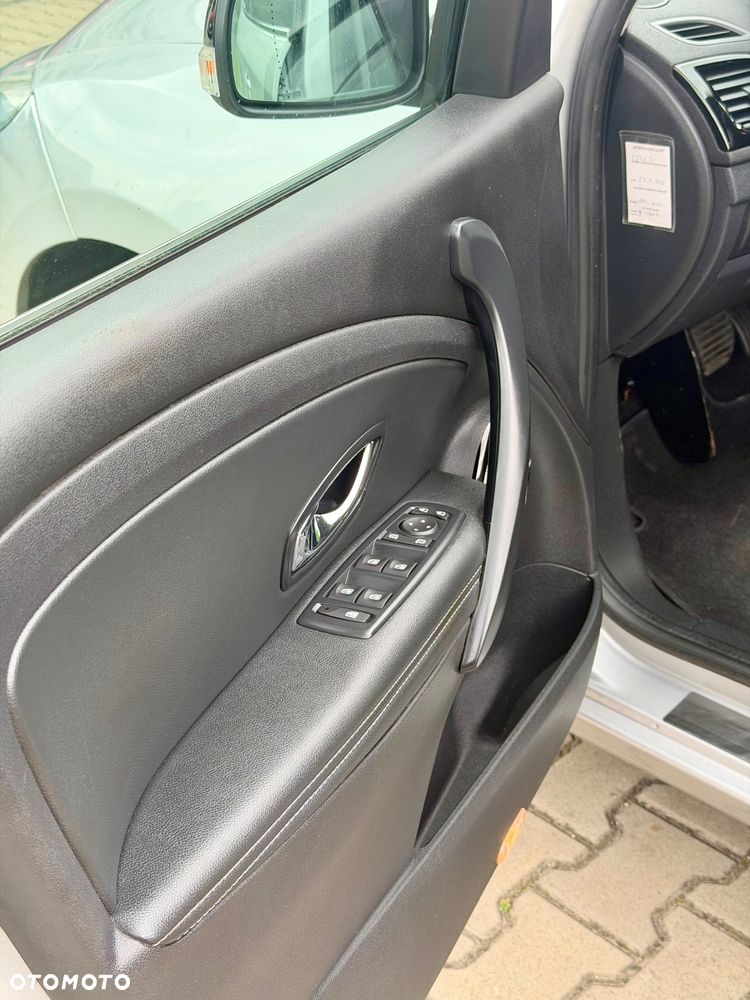 Renault Megane 1.2 16V TCe Bose EDC - 11