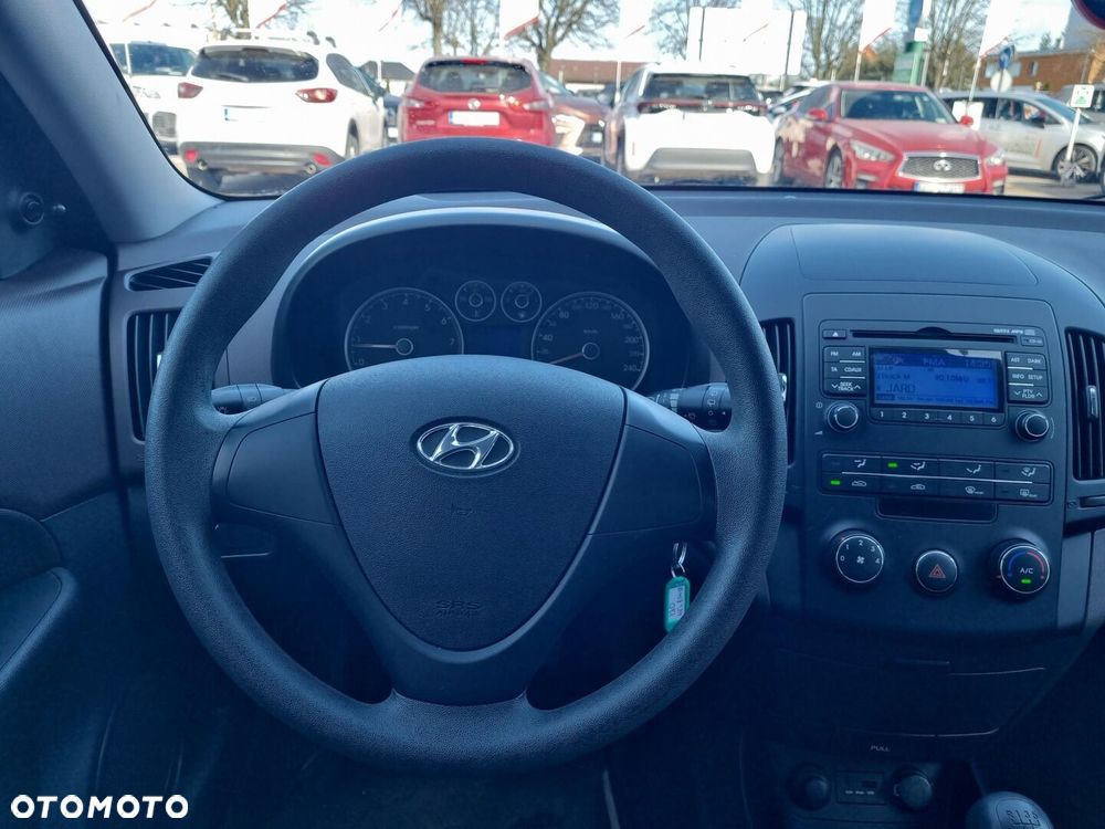 Hyundai i30 1.4 Base - 16