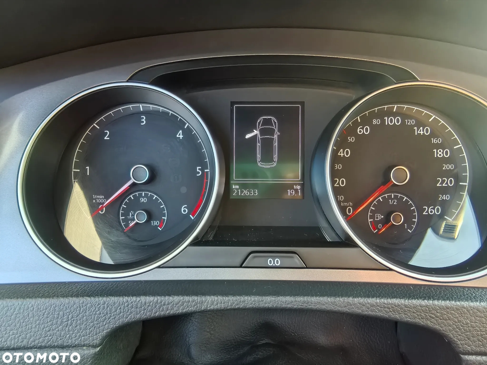 Volkswagen Golf VII 1.6 TDI BMT Trendline DSG - 9