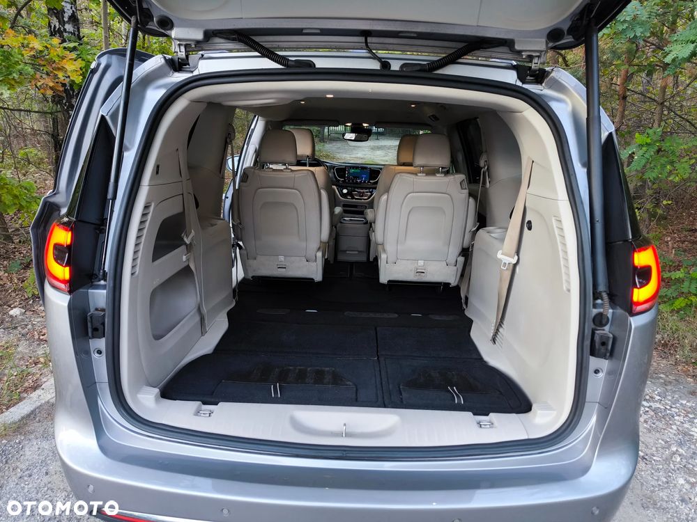 Chrysler Pacifica - 19